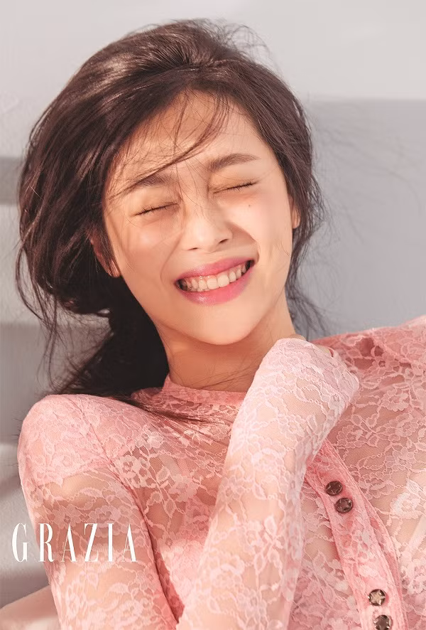 Trong thế giới fangirl: Sulli nè, cậu đã mỉm cười trở lại chưa? ảnh 3