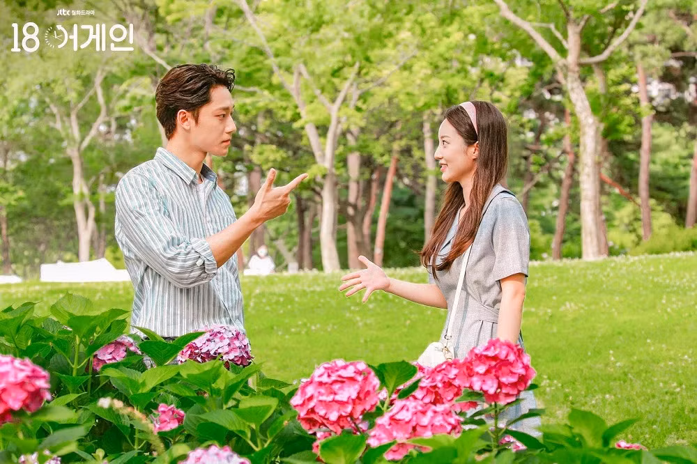 Bạn đọc sáng tác: Không sợ ngày dài tháng rộng, bởi luôn có tay anh nắm lấy tay em ảnh 4