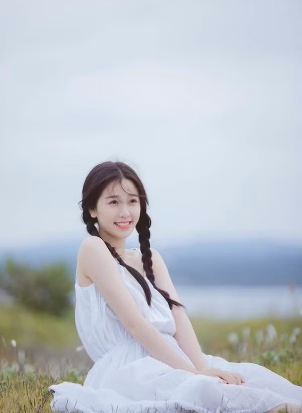 Trong thế giới fangirl: Ngu Thư Hân - Thật bất ngờ, chị đã khiến thế giới em đổi thay! ảnh 1
