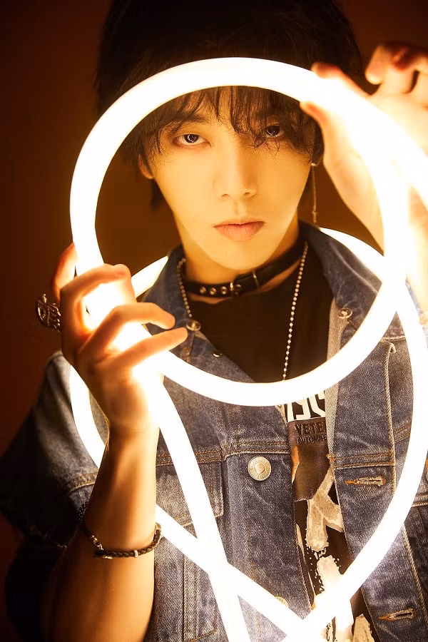 Trong thế giới fangirl: Càng lớn càng mất đi can đảm, rồi một ngày gặp được Hoa Thần Vũ ảnh 1