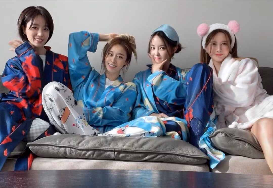 T-Ara hội ngộ đầy đủ 4 thành viên, khiến fan xúc động khi chia sẻ về thời gian bên nhau ảnh 1