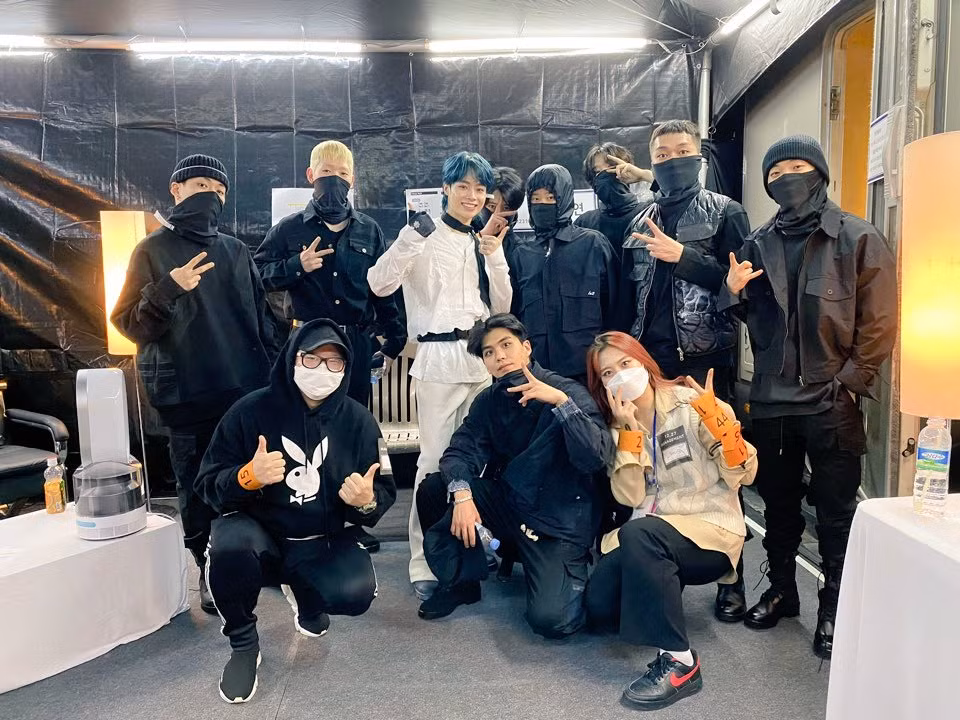 Sân khấu pre-debut lên thẳng YouTube chính của Big Hit, Hanbin rộng đường debut xứ Hàn? ảnh 2
