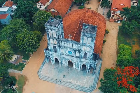 Ca sỹ Ánh Linh trải lòng chuyện bị 'ném đá' khi được Hoài Linh nhận làm con nuôi ảnh 11