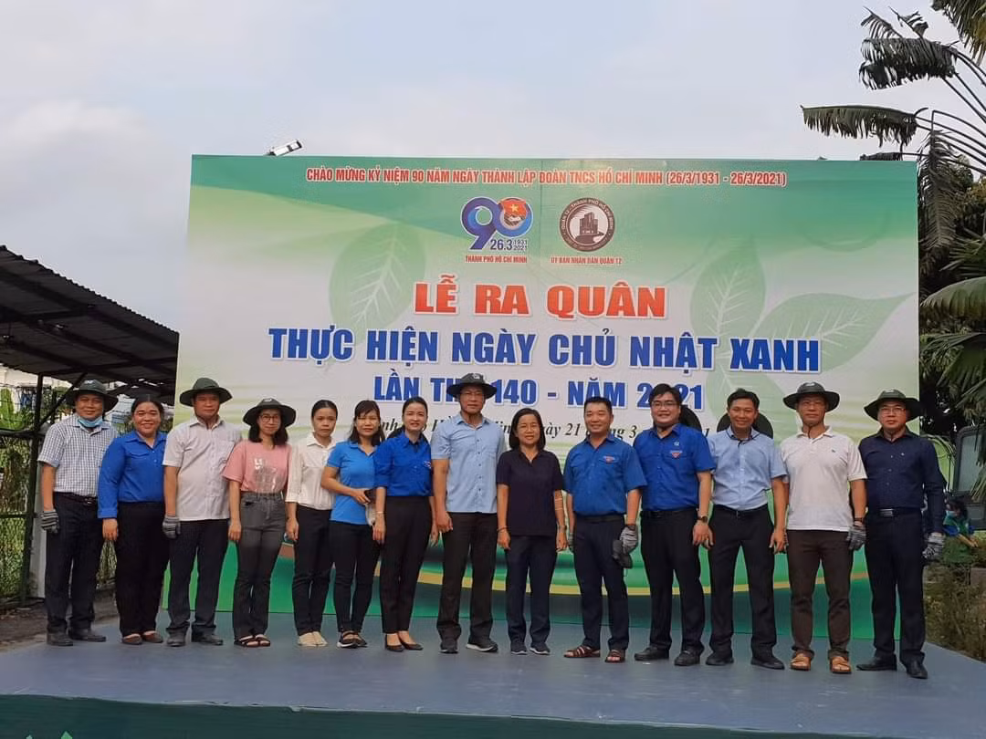 Gần 1.000 sinh viên hưởng ứng chương trình “Ngày Chủ Nhật Xanh” ảnh 1