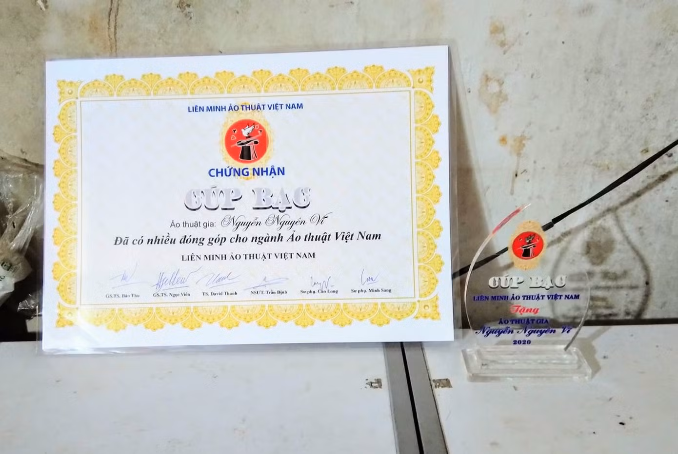 Nghề "tay trái"... hái ra tiền ảnh 4