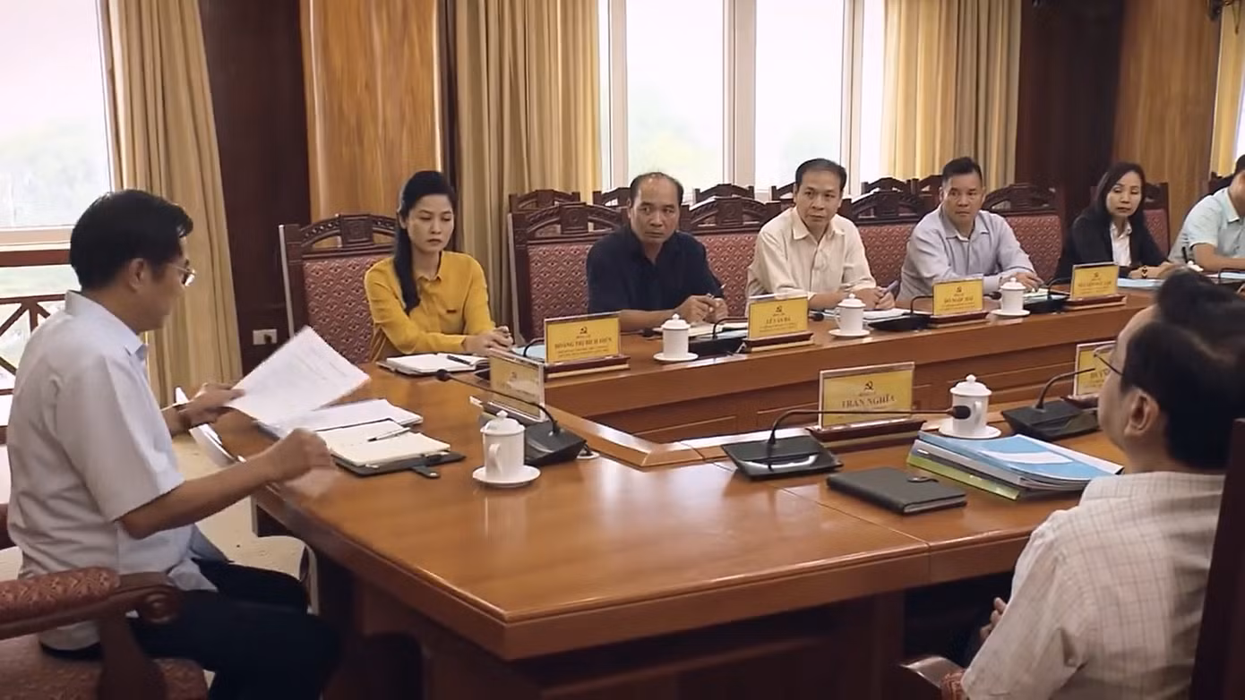 Sinh tử tập 54: Vợ Khải bị theo dõi, Huy yêu cầu rà soát cái chết của Khải ảnh 1