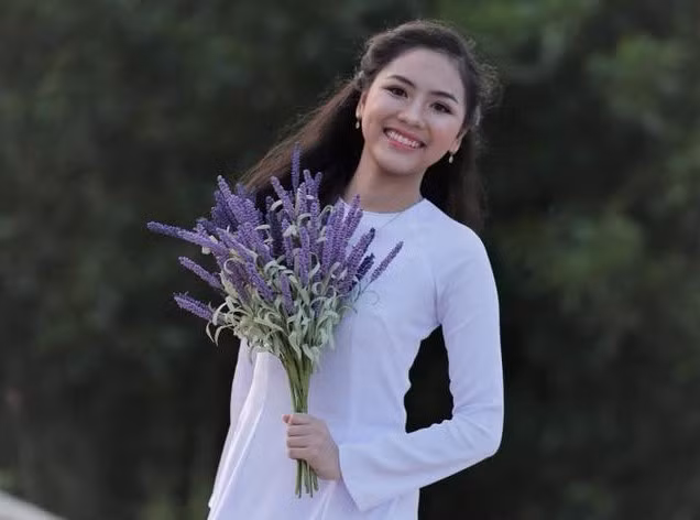 NSND Minh Hằng khoe lồng tiếng phim mua được cả căn nhà ảnh 7