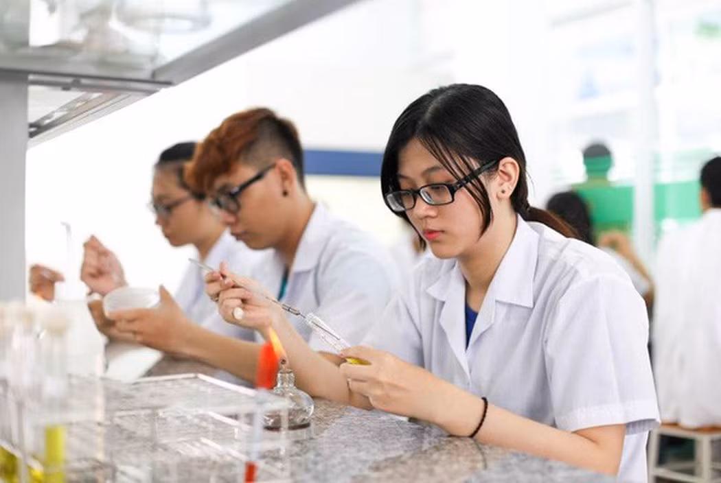 Bạn đã nắm rõ cách thức xét tuyển bằng kết quả thi tốt nghiệp THPT Quốc gia chưa? ảnh 3