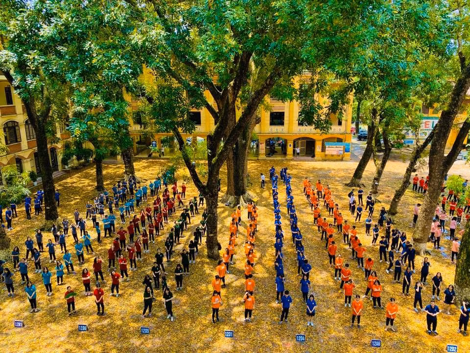 Góc “trường nhà người ta”: Teen yên tâm học hành, nắng nóng đã có thầy cô lo! ảnh 2