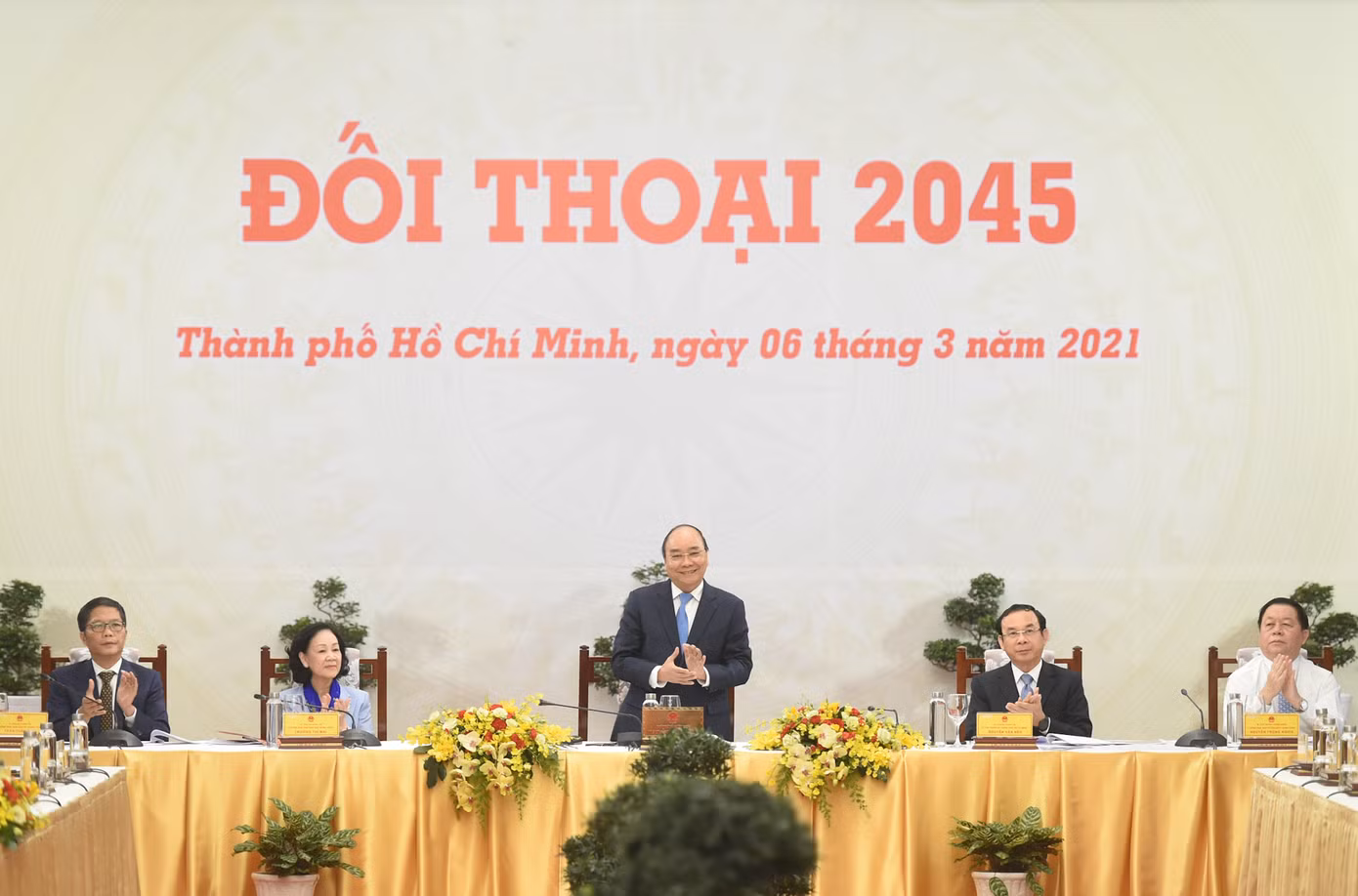 Thủ tướng Nguyễn Xuân Phúc: Phải tự cứu mình trước khi trời cứu ảnh 1