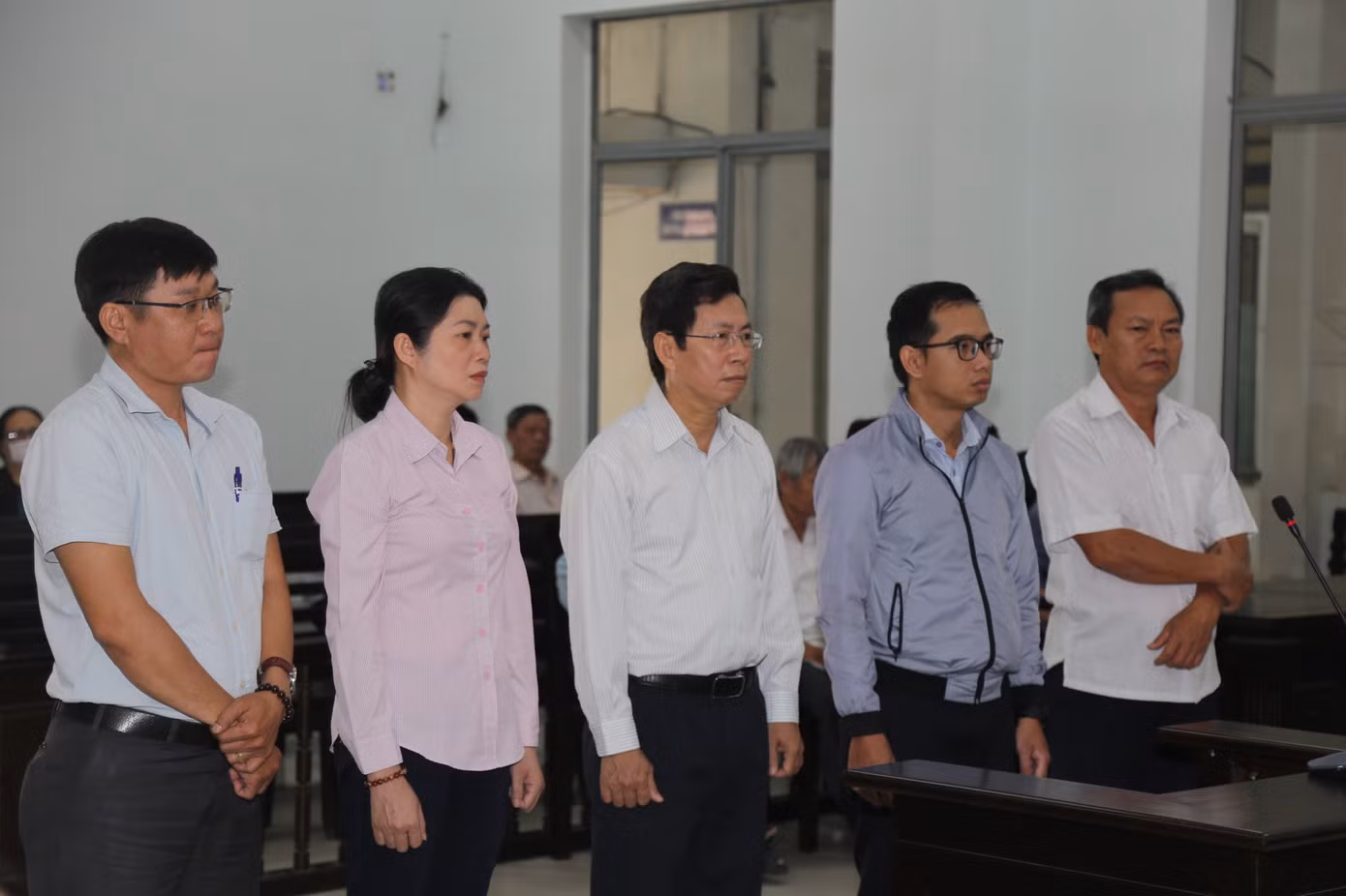 Vi phạm quản lý đất đai, Phó Chủ tịch UBND TP Nha Trang hầu toà ảnh 1