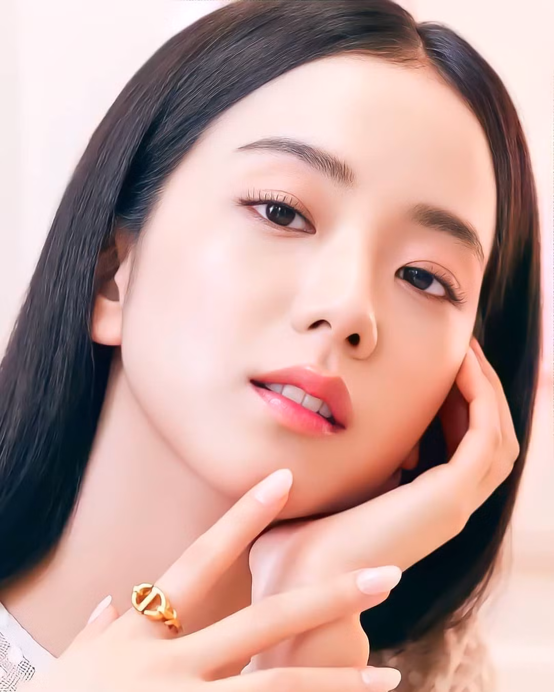 Vì sao Jisoo được chuyên gia phẫu thuật thẩm mỹ nhận định là idol xinh đẹp nhất K-Pop? ảnh 3