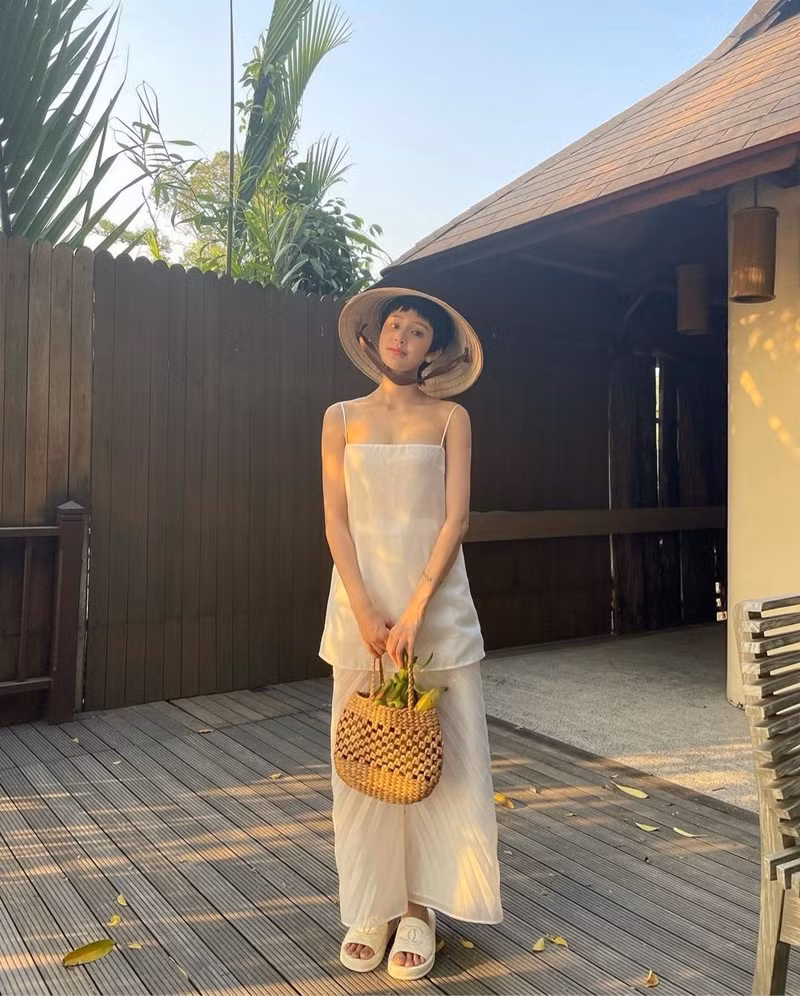 Không hẹn mà gặp, Ngọc Thảo, Thiều Bảo Trâm cùng dàn mỹ nhân trổ tài mix đồ với sắc trắng ảnh 3