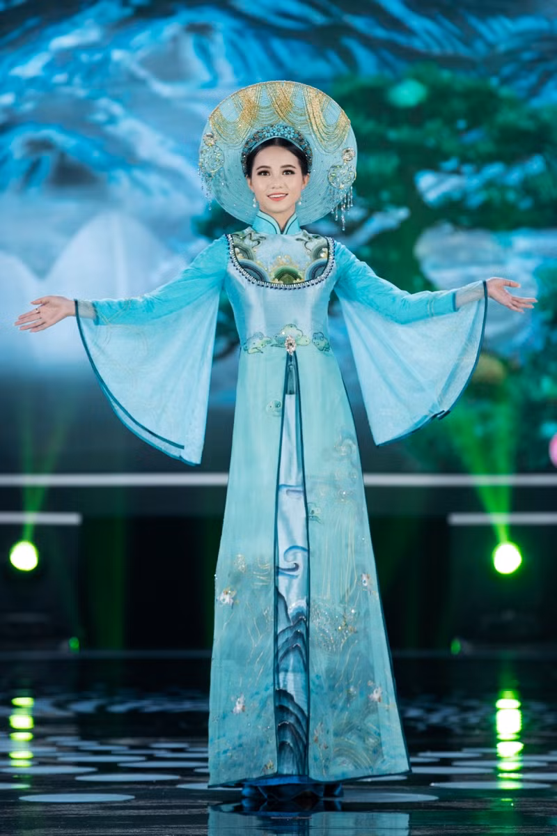 Hoa hậu Mỹ Linh ăn chay để hóa thân thành Thánh Mẫu trong màn trình diễn áo dài ảnh 6