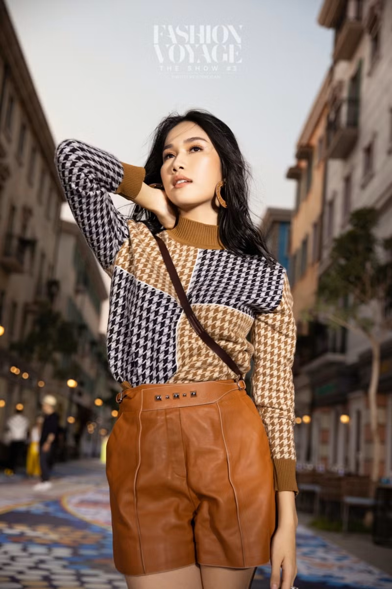 Ngắm màn đọ sắc giữa Á hậu Kiều Loan và Phương Anh tại sự kiện thời trang “Fashion Voyage“ ảnh 3