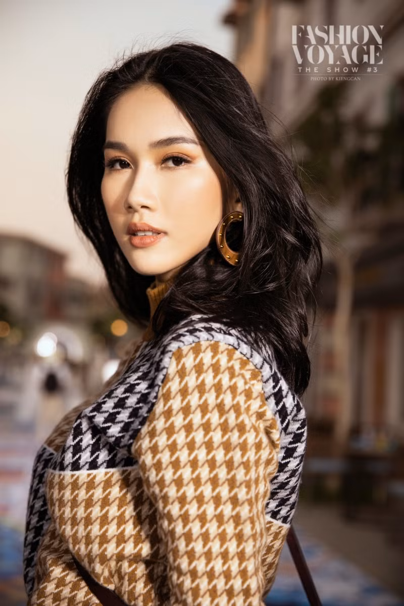 Ngắm màn đọ sắc giữa Á hậu Kiều Loan và Phương Anh tại sự kiện thời trang “Fashion Voyage“ ảnh 4