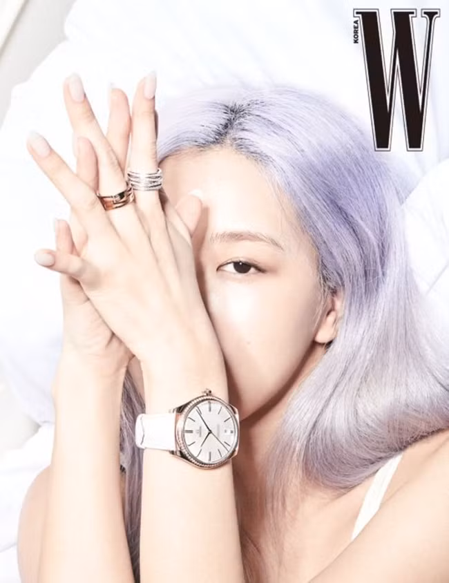 Rosé (BLACKPINK) lại có bộ ảnh siêu đẹp trên W tháng 8 với mái tóc tím khói thần thánh ảnh 9