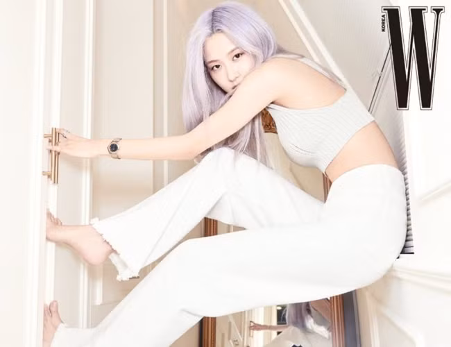 Rosé (BLACKPINK) lại có bộ ảnh siêu đẹp trên W tháng 8 với mái tóc tím khói thần thánh ảnh 10