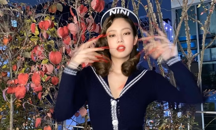 Chỉ vì “sánh đôi” cùng Kai (EXO), Karina (aespa) bị đem ra so sánh với Jennie (BLACKPINK) ảnh 11