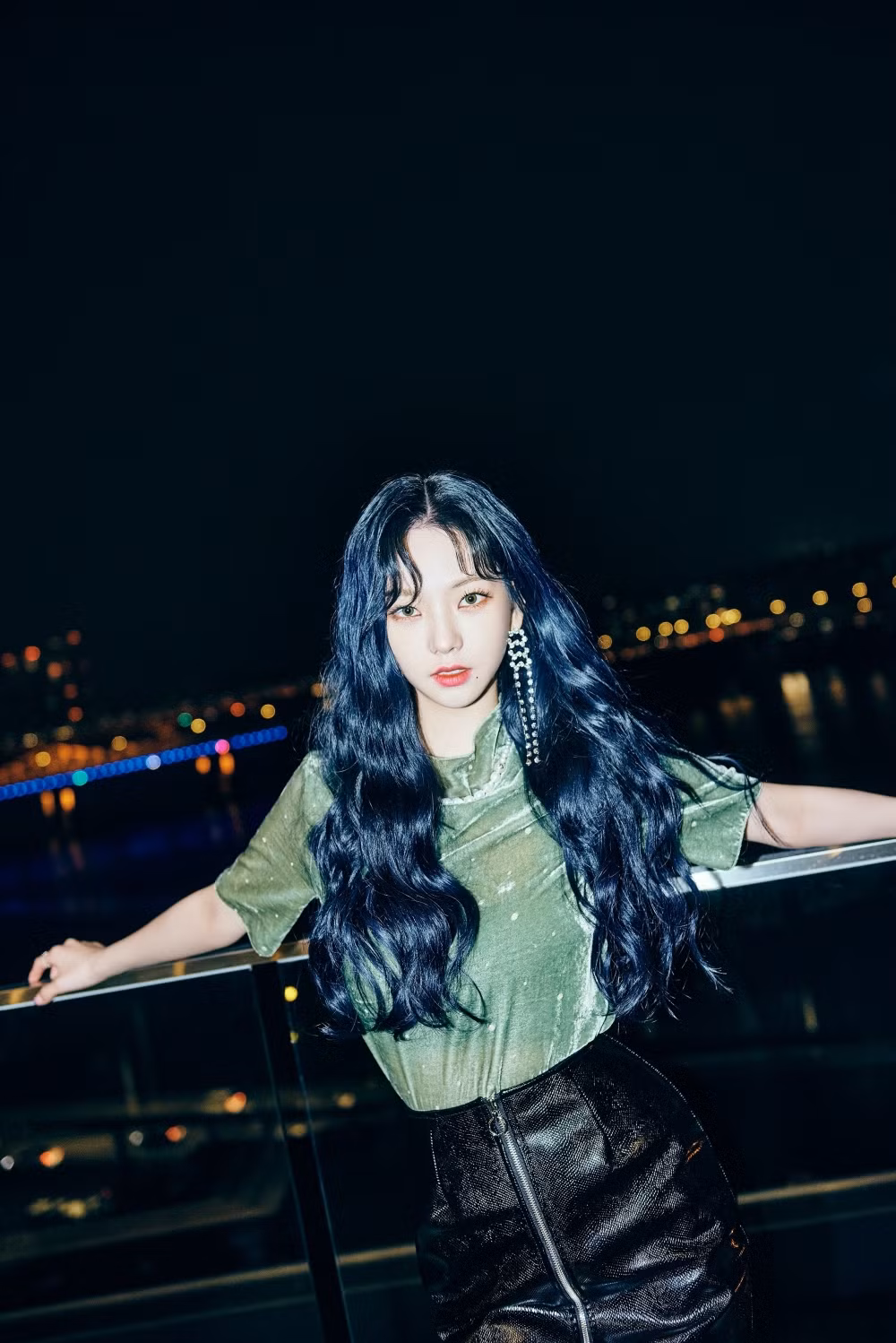 Hoá ra idol hợp với tóc xoăn dài nhất K-Pop không phải là Jisoo (BLACKPINK) hay Irene (Red Velvet) ảnh 5