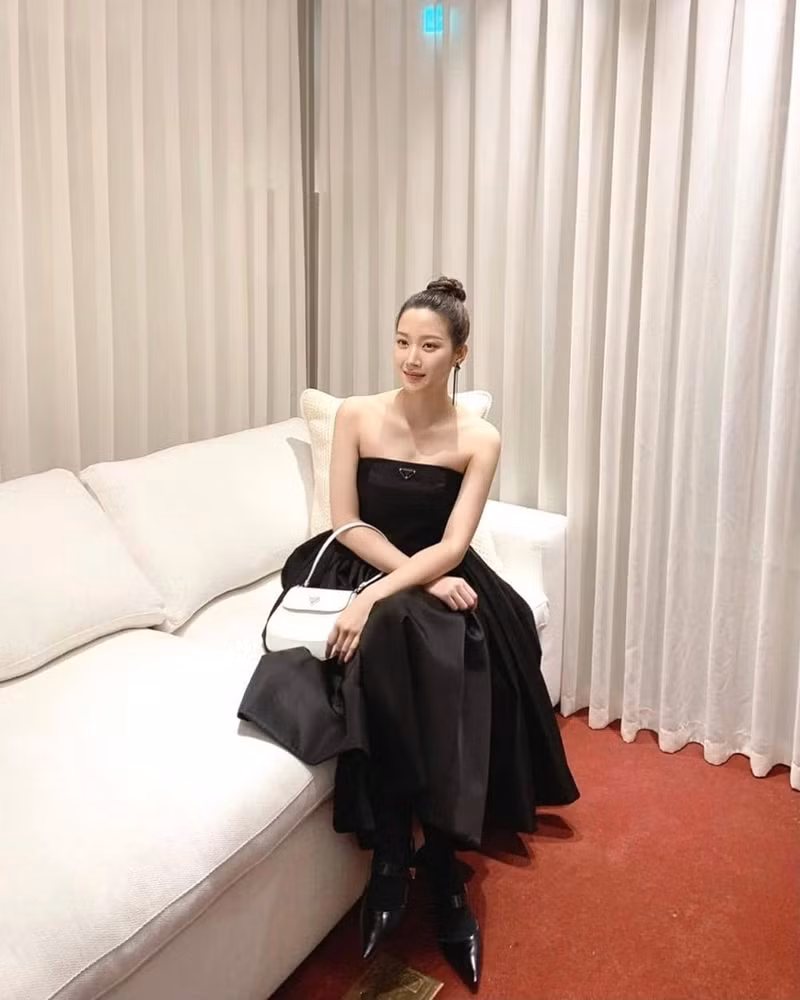 “Đại sứ hụt của Prada” Trịnh Sảng gây tiếc nuối khi đụng hàng mỹ nhân “True Beauty” và Joy (Red Velvet) ảnh 2