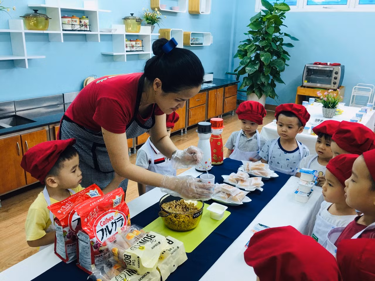 Chủ tịch TP Pleiku xin lỗi phụ huynh vụ lộ đề thi văn lớp 9 ảnh 3