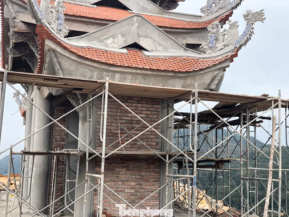 Cận cảnh siêu dự án 'bạt núi' làm du lịch ở Lũng Cú vừa bị đình chỉ ảnh 7
