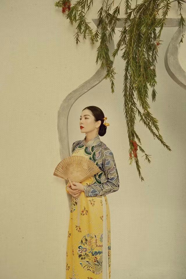'Bỏng mắt' ngắm Chi Pu thả dáng siêu gợi cảm bên bể bơi ảnh 6