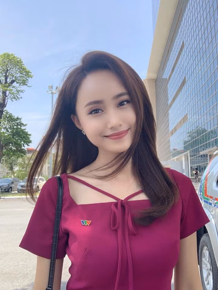Đạt 10 triệu view clip hậu trường, MC Xuân Anh chia sẻ 'Tôi vui đến mức mất cả ngủ' ảnh 5