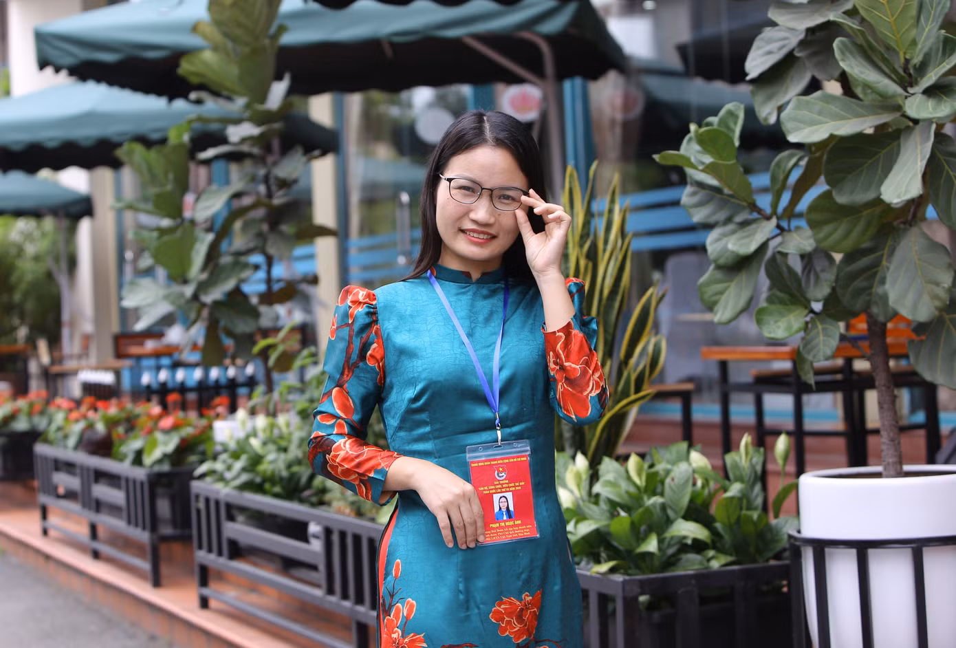 Người trẻ phát ‘sốt’ với du lịch tại chỗ: Săn mây, ngắm lá phong ảnh 6