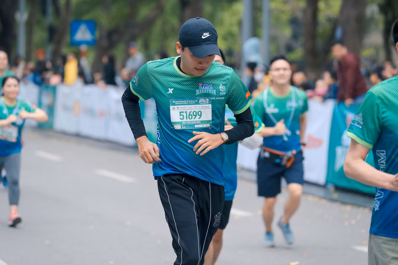 Mai Phương Thúy, Đỗ Mỹ Linh, Mai Ngọc thi chạy với Thanh Sơn, Xuân Nghị ảnh 3