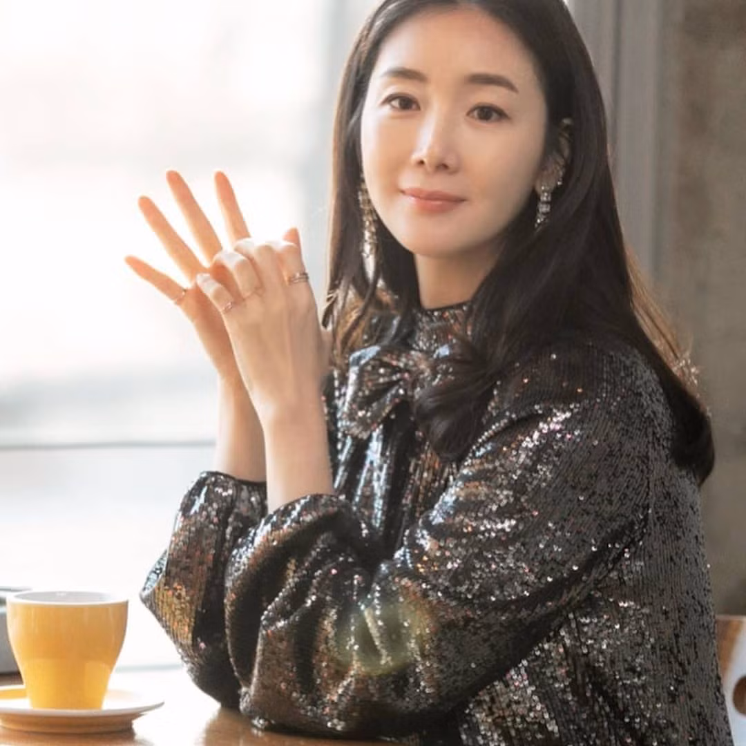 Choi Ji Woo bất ngờ xuất hiện trong 'Hạ cánh nơi anh' khiến fan thích thú ảnh 3
