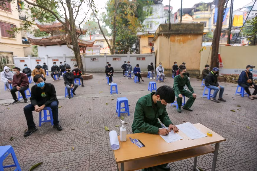 Xét nghiệm COVID-19 cho tân binh Thủ đô trước ngày giao quân ảnh 2