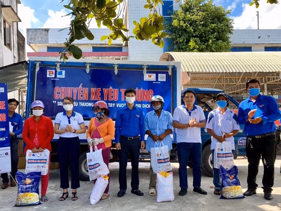 Máy lọc, bồn chứa nước đến với người dân vùng hạn, mặn tỉnh Cà Mau ảnh 3