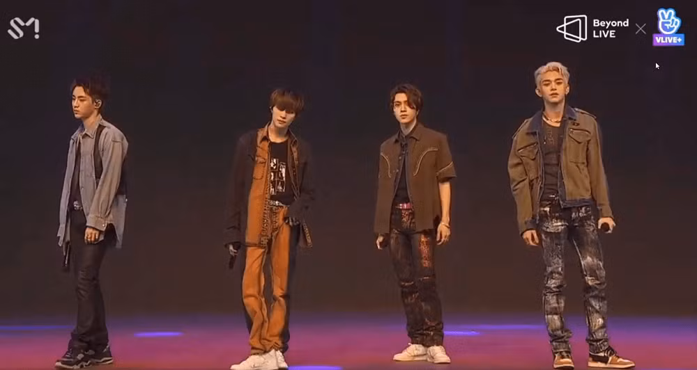 Bùng nổ cảm xúc với concert trực tuyến của WayV: Sân khấu đỉnh cao, Lucas bật khóc vì fan ảnh 5