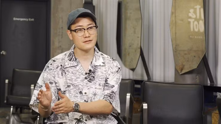 Tại sao dù nhảy cực sung, tóc các nam idol K-Pop vẫn nguyên nếp không rối sợi nào? ảnh 5