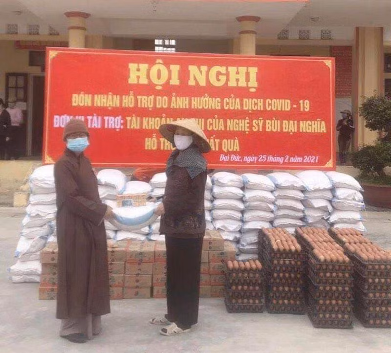 “Phiên chợ 0 đồng” và những chuyến xe giải cứu nông sản Hải Dương của nghệ sĩ Việt ảnh 6