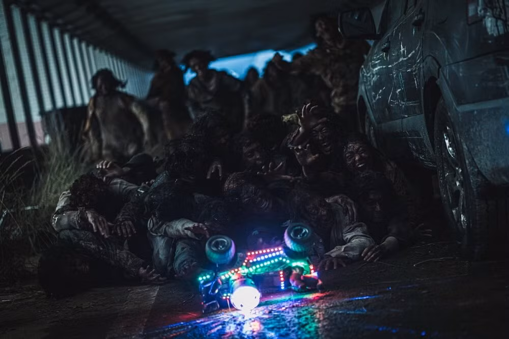 Đoàn phim “Train To Busan 2” tiết lộ thế giới hậu tận thế sẽ cực khắc nghiệt và hắc ám ảnh 4