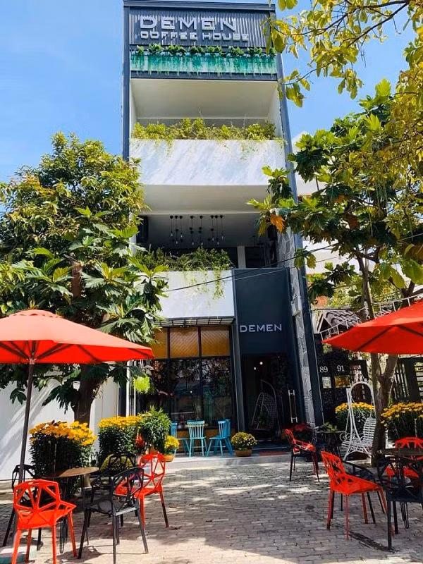 20 điểm nóng trong thông báo khẩn Bộ Y tế có nhiều quán cafe, quán ăn, khách sạn nổi tiếng ảnh 2