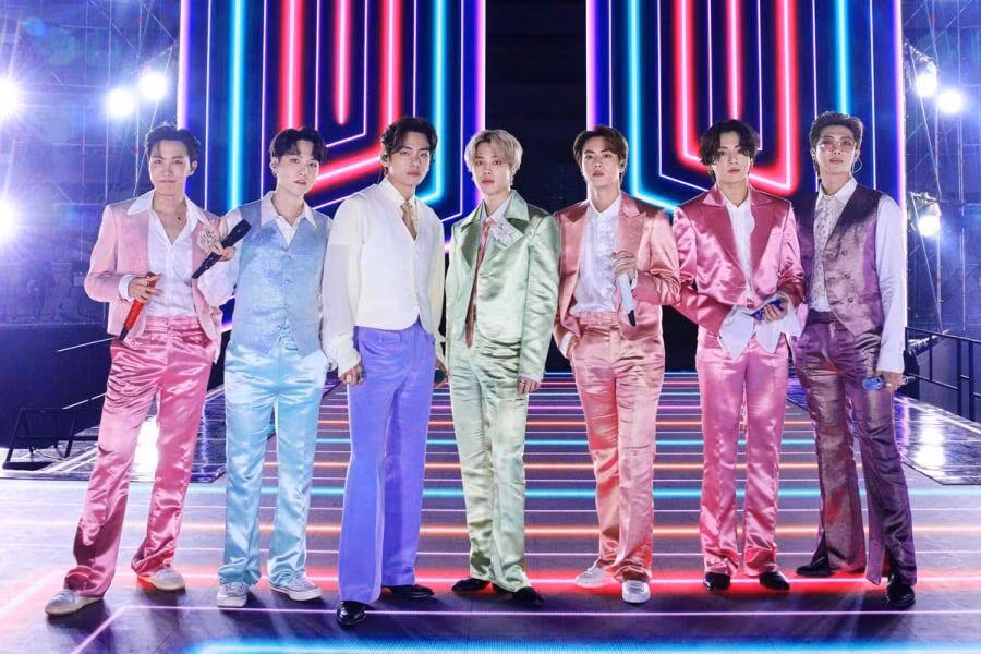 BTS vượt BLACKPINK trở thành “Nghệ sĩ được nghe nhiều nhất trên Spotify Việt Nam“ ảnh 1