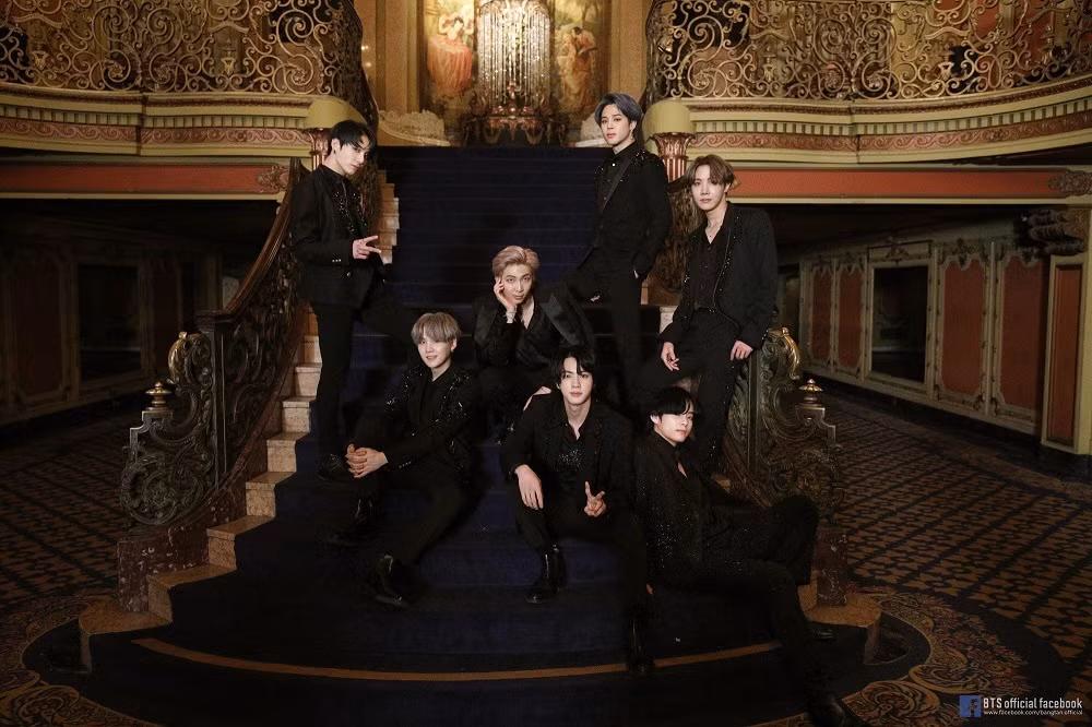 ARMY phấn khích theo dõi trận “đại chiến” giữa “Black Swan” (BTS) và “Sweet Night” (V) ảnh 1