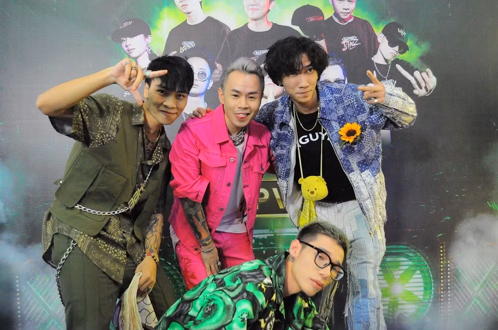Đêm Chung kết - Trao giải “Rap Việt“: Dàn sao đình đám khoe dáng trên thảm đỏ ảnh 3