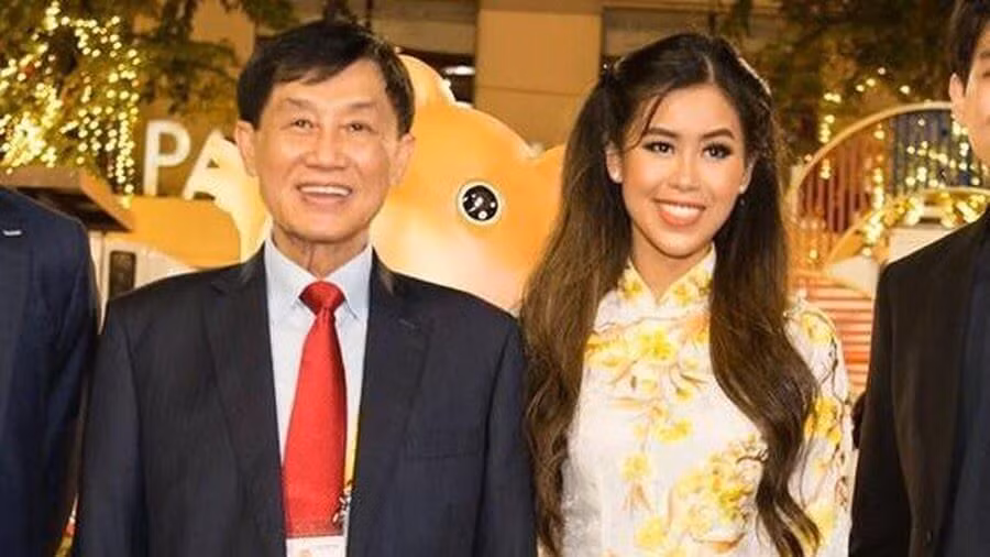 Không dừng ở 6 tỷ, gia đình Tiên Nguyễn đóng góp 30 tỷ đồng chống dịch Covid-19 ảnh 2