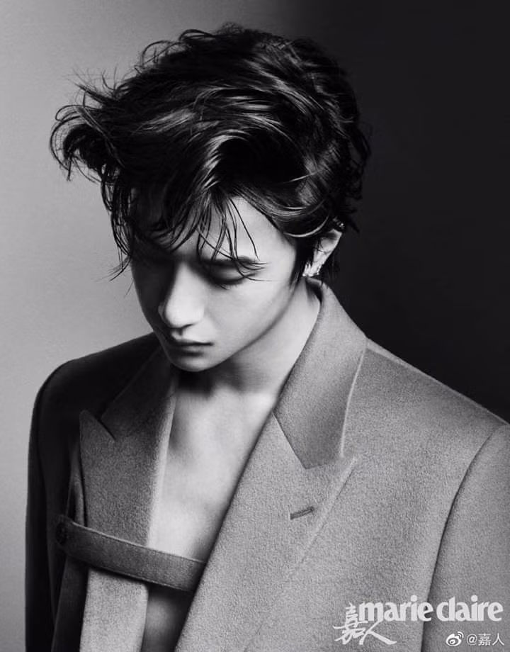 Vương Nhất Bác cứ việc tạo dáng trên Marie Claire, tẩu tán tạp chí hãy để fan lo ảnh 1