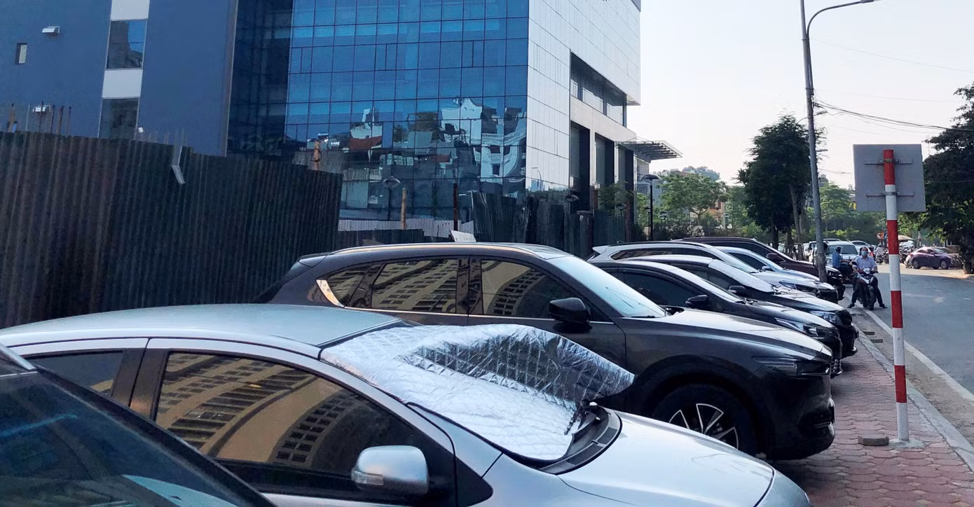 Khốn khổ tìm nơi đỗ xe tại khu liên cơ Võ Chí Công ảnh 6