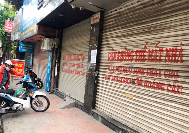 Xe buýt Thủ đô phòng dịch thế nào trong ngày đầu hoạt động? ảnh 14 Xe buýt Thủ đô phòng dịch thế nào trong ngày đầu hoạt động? ảnh 14