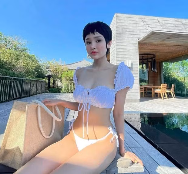 Sao Việt trong cuộc đua bikini nóng bỏng: Ai cũng tự tin khoe ngực đầy eo thon ảnh 10
