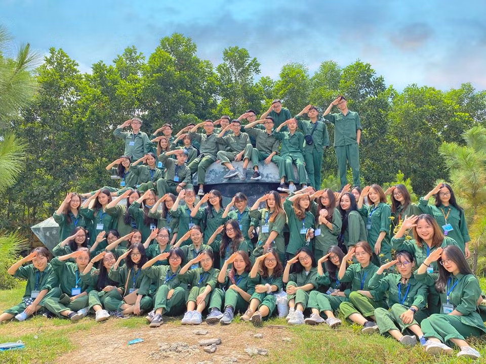 Kỳ quân sự đáng nhớ của sinh viên Đại học Kinh Tế Quốc Dân giữa mùa dịch COVID-19 ảnh 7