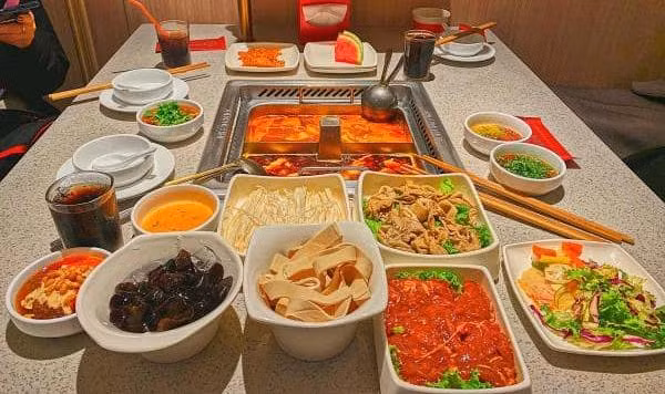 Hẹn hò Sài Gòn: Cầm 100K mà có thể ăn ngon ăn no lại nhiều món, ở đâu bây giờ? ảnh 10