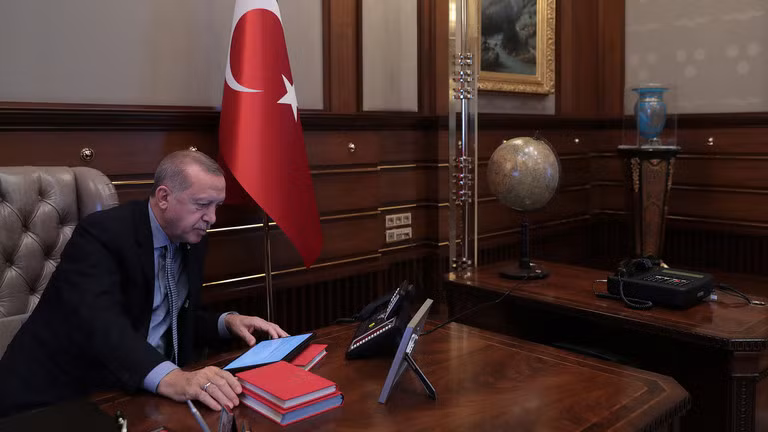 Ông Erdogan dọa ‘nghiền nát đầu’ chỉ huy người Kurd nếu phớt lờ tối hậu thư ảnh 2